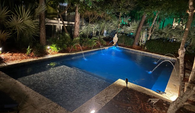 WaterColor Escape |Bring the Whole Family—Pups Included! Sleeps 8