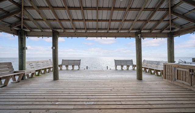 Waterfront Fairhope Home/Private Pier, Bayfront Views, Screened in Porch