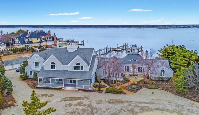Waterfront Mantoloking Estate