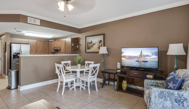 Waterscape 1 bedroom with bunks walkout unit -on the beach-