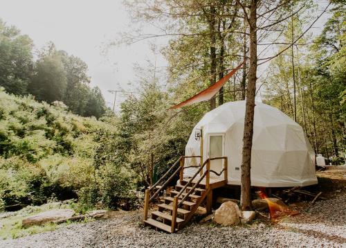 Whispering Waters Dome Getaway