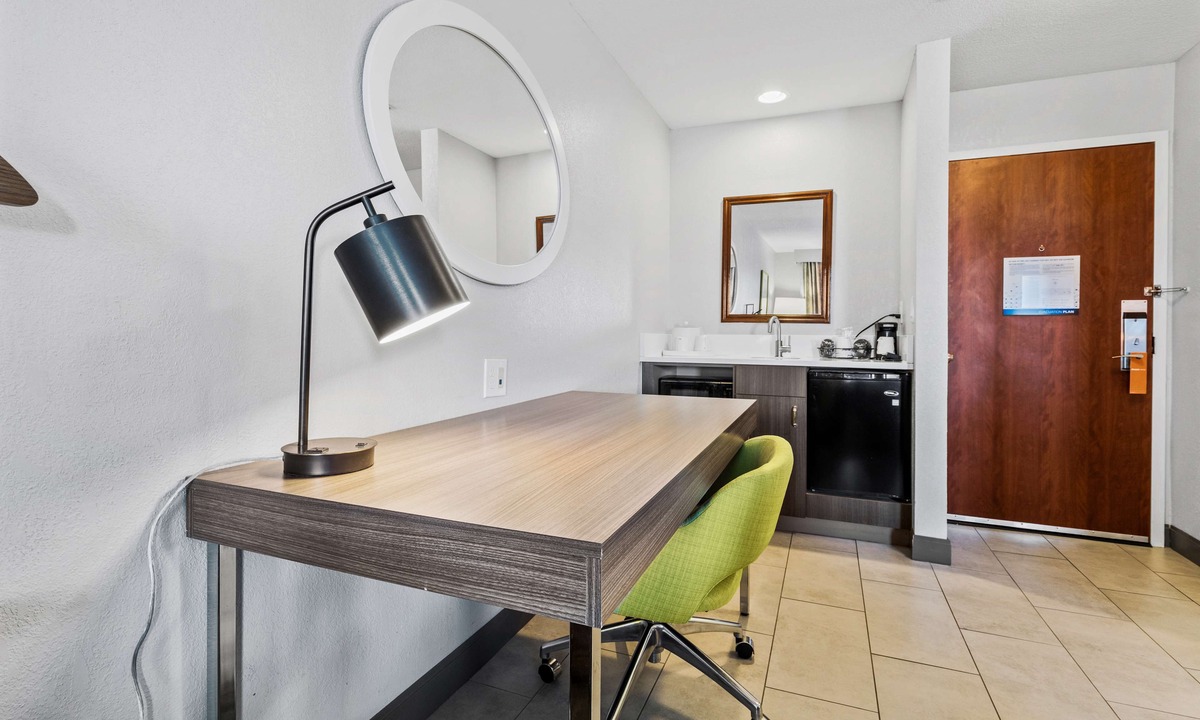 Colorado Springs Hotel | Hampton Inn & Suites Colorado Springs/Air Force Academy