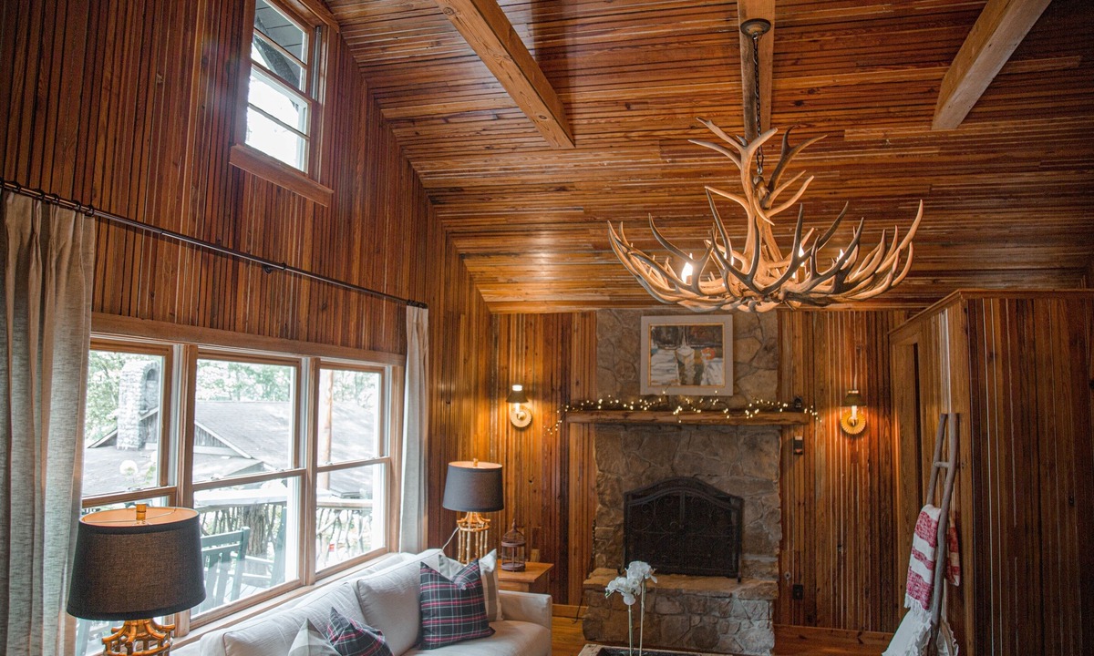 Mirror Lake Cabin | Authentic Mirror Lake Cabin, Canoe, Sleeping Loft For Families, 3 Min to Town