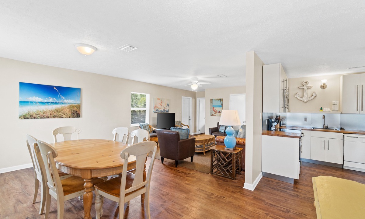 Laguna Beach Estates Condo | Adorable Beach Cottages in Panama City Beach by Panhandle Getaways