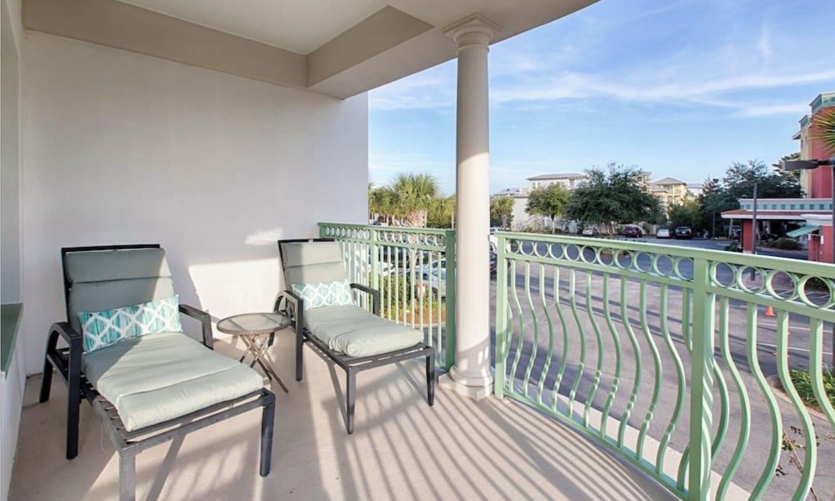 Rosemary Beach Condo | Seacrest Inn Condo, Corner Studio with Wrap-Around Balcony
