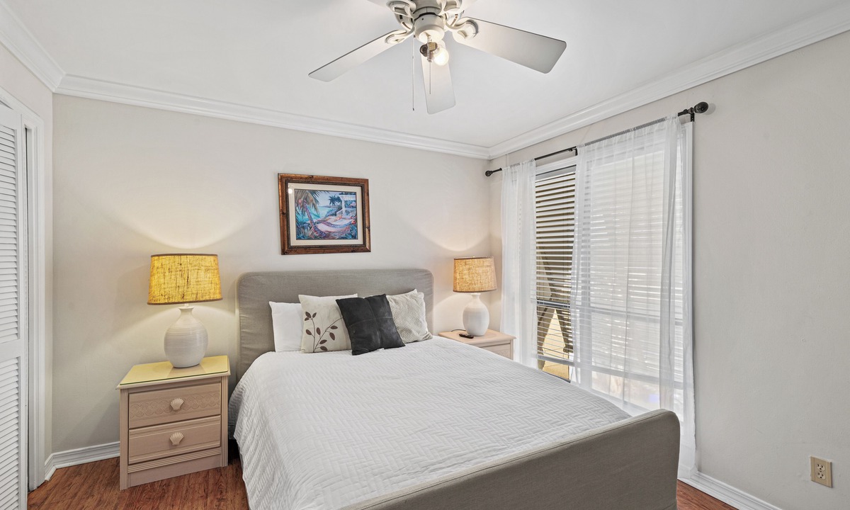 Sandestin Condo | Beach Villa w/NEW 6-Seat GOLF CART! Near Beach, Pool, Baytowne Wharf & Tram.