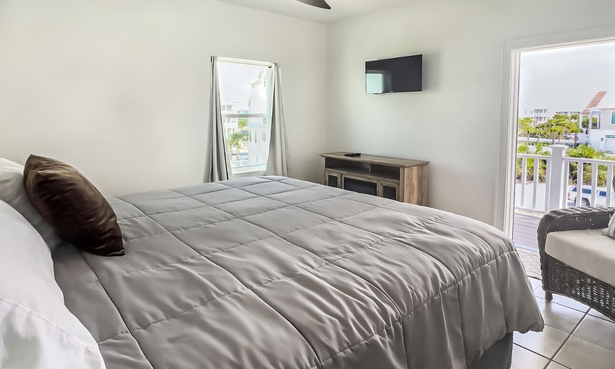 Chivas Bluff Condo | Ocean Air Lower East Private Beach on 30A (BEACHFRONT)