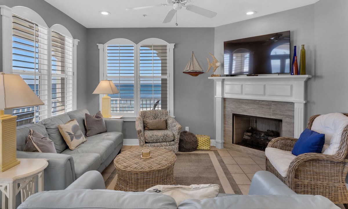 Seacrest Condo | Monterey Condos A302 - Gulf Front - Community Pool + Free Attraction Tickets!