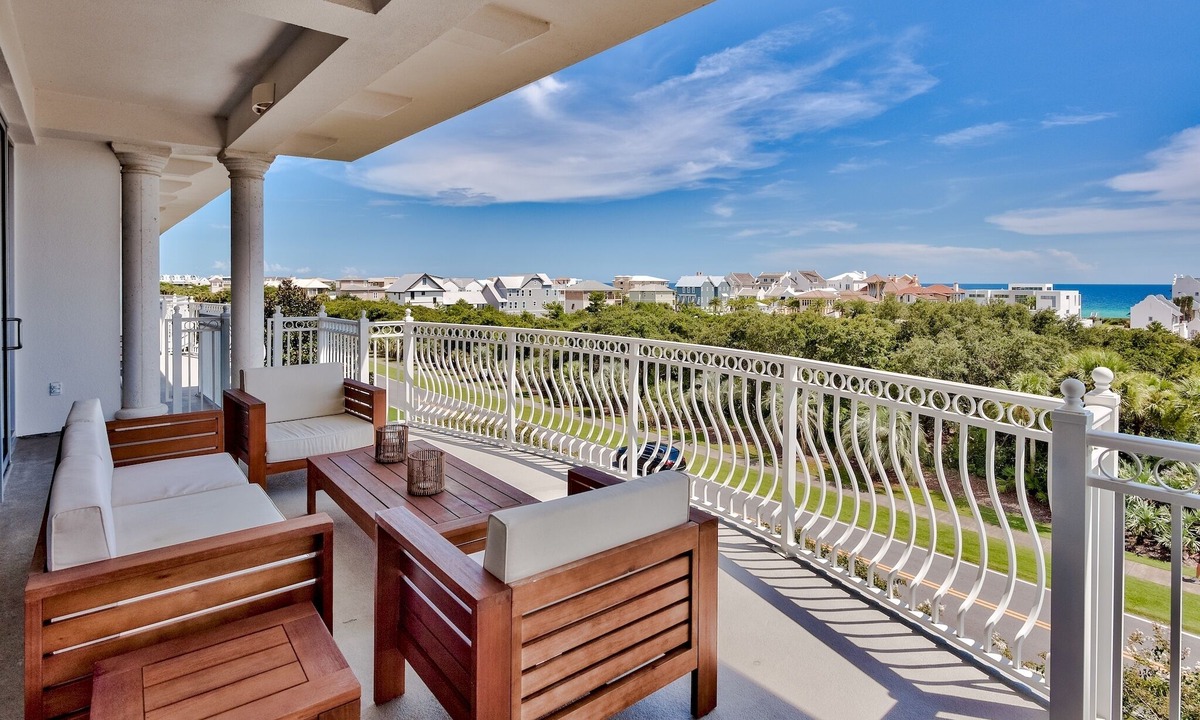 Rosemary Beach Condo | Luxury Penthouse Retreat at Legacy at the Alexander + 4 Complimentary Bikes