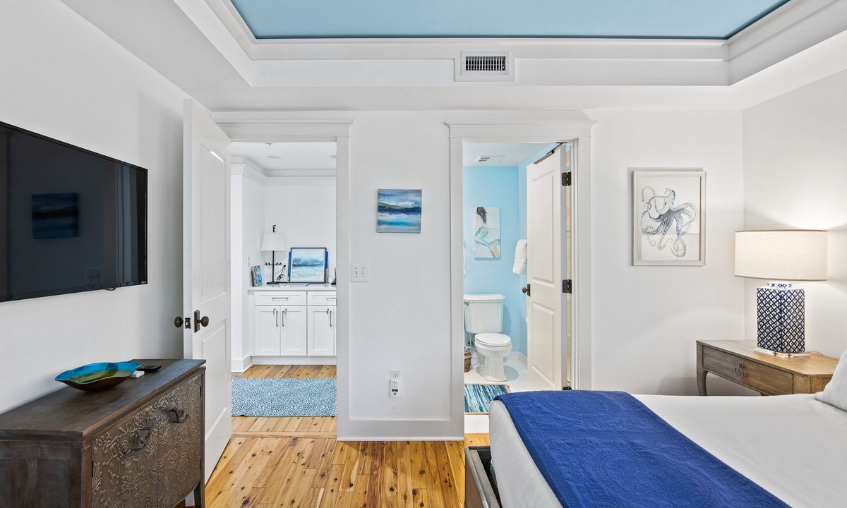Gulf District Condo | Beachfront Condo with Pool and Gulf Views