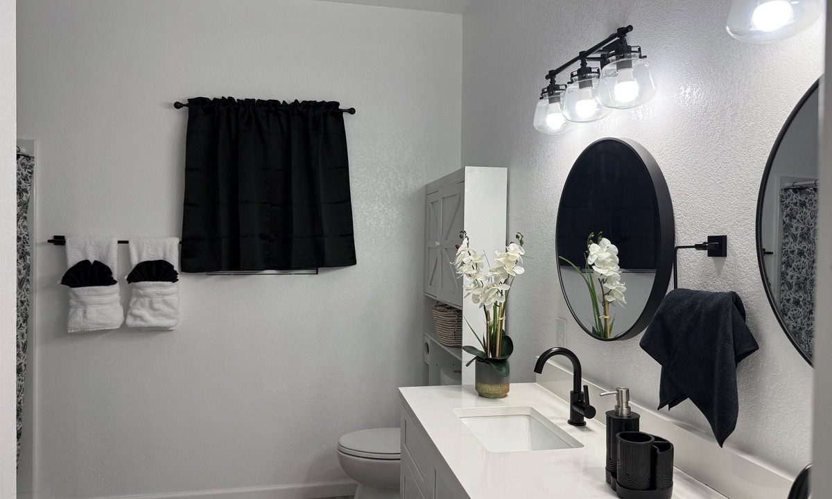 Callaway Apartment | Modern room with separate patio/for two persons