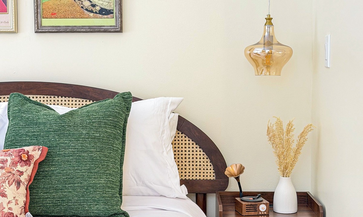 Logan Square Apartment | A Slow Morning in a Parisian Studio