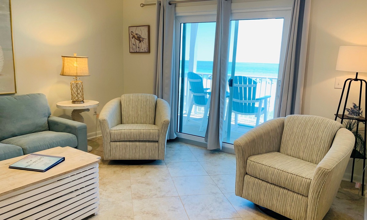 Warrington Condo | Gulf-Front 1BR Condo, Small-Dog Friendly, Free Daily Activities