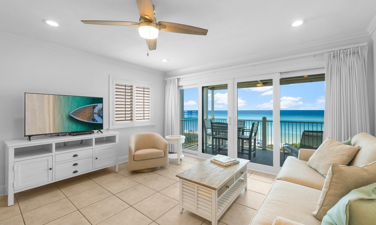 Seacrest Condo | Gulf-Front Getaway — Seamist #5 with Bikes & Spectacular Balcony Views