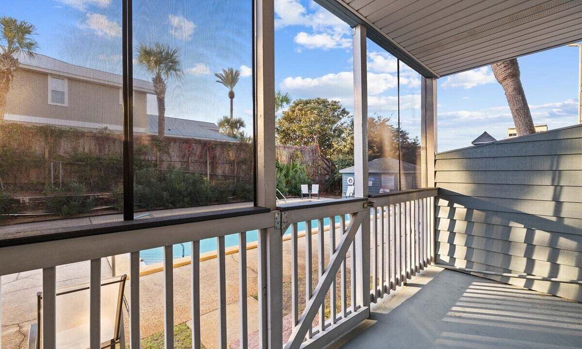 Inlet Beach Apartment | 🌊 Steps to Beach | King Bed | Bunk Beds | Pool | Full Kitchen