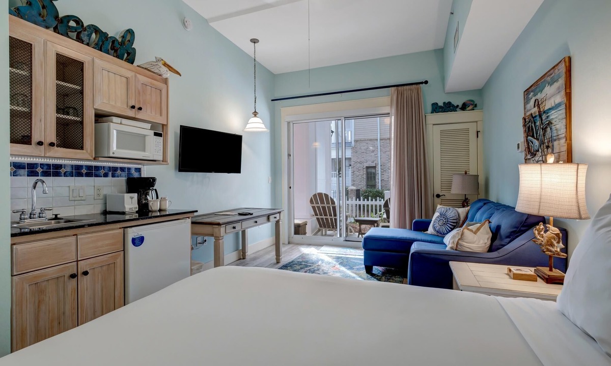 Baytowne Wharf Condo | Market Street Studio Retreat: Queen Bed, Sleeper Sofa, and Kitchenette at Sandestin Golf and Beach Resort!