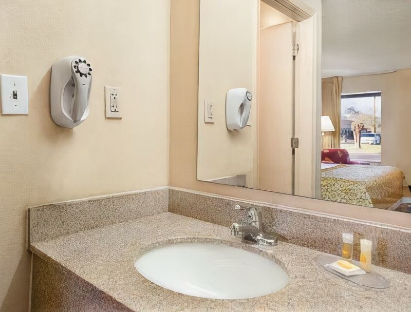 Photo of Bathroom in Northwest Pensacola