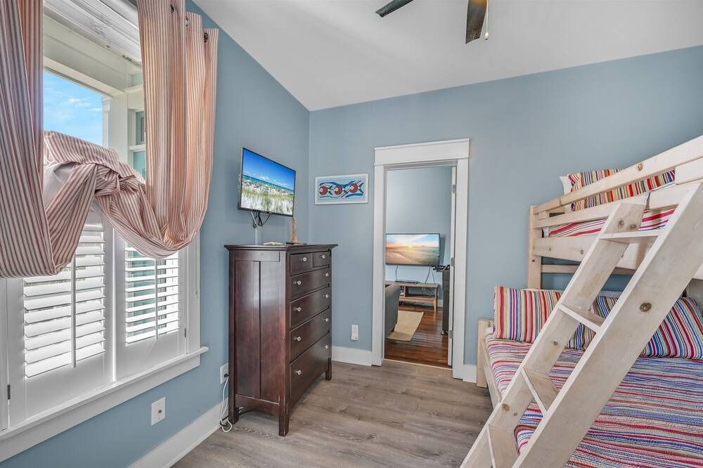 Photo of Bedroom in Village of Sugar Beach