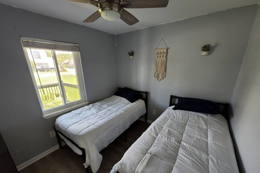 Photo of Bedroom in Mary Esther