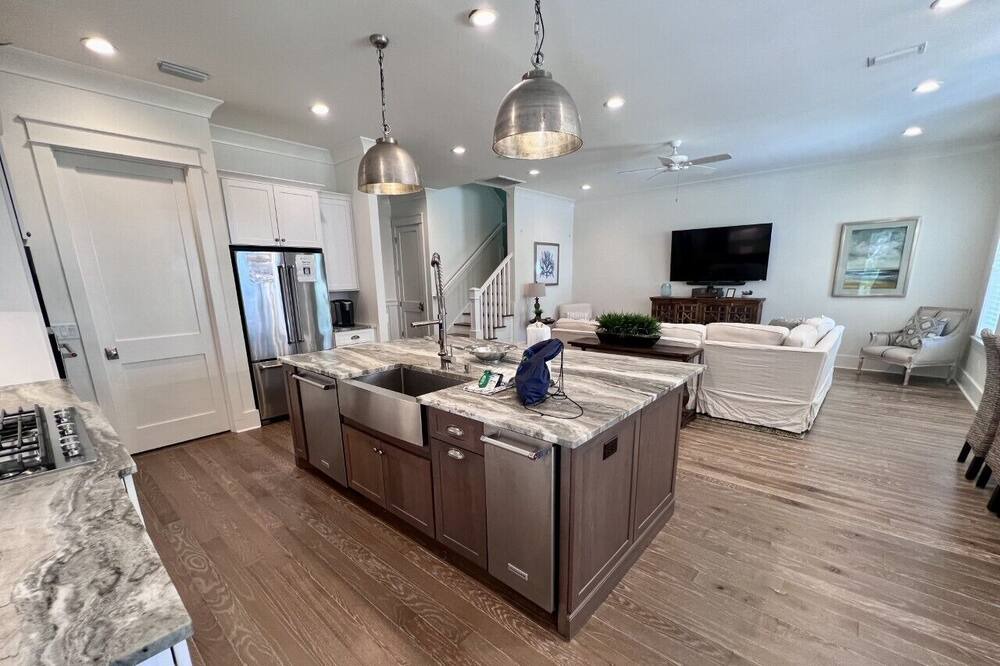 Photo of Bedroom in White's Gulfview