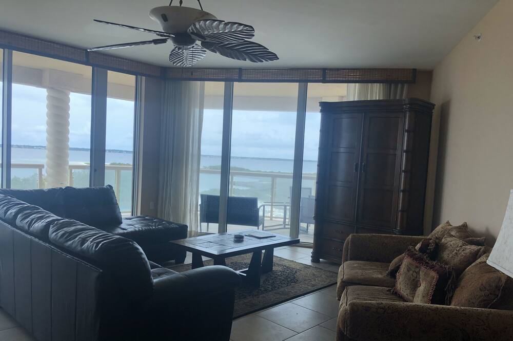 Photo of Livingroom in Pensacola Beach