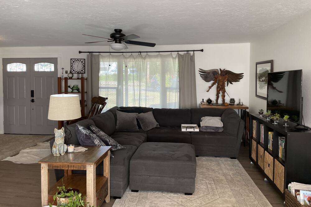 Photo of Livingroom in Silverton