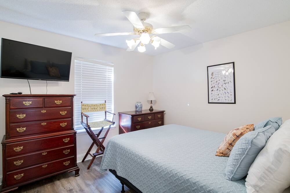Photo of Bedroom in Milton