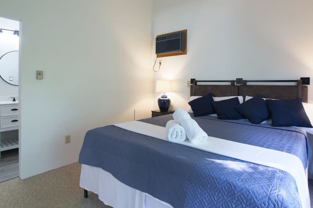 Photo of Bedroom in Seven Springs