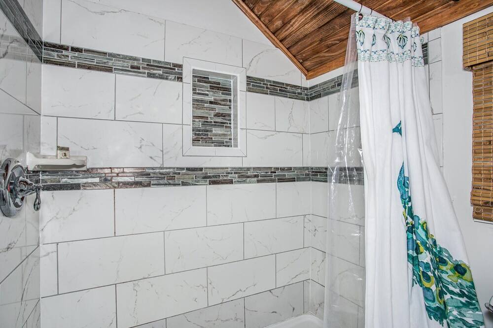 Photo of Bathroom in Navarre