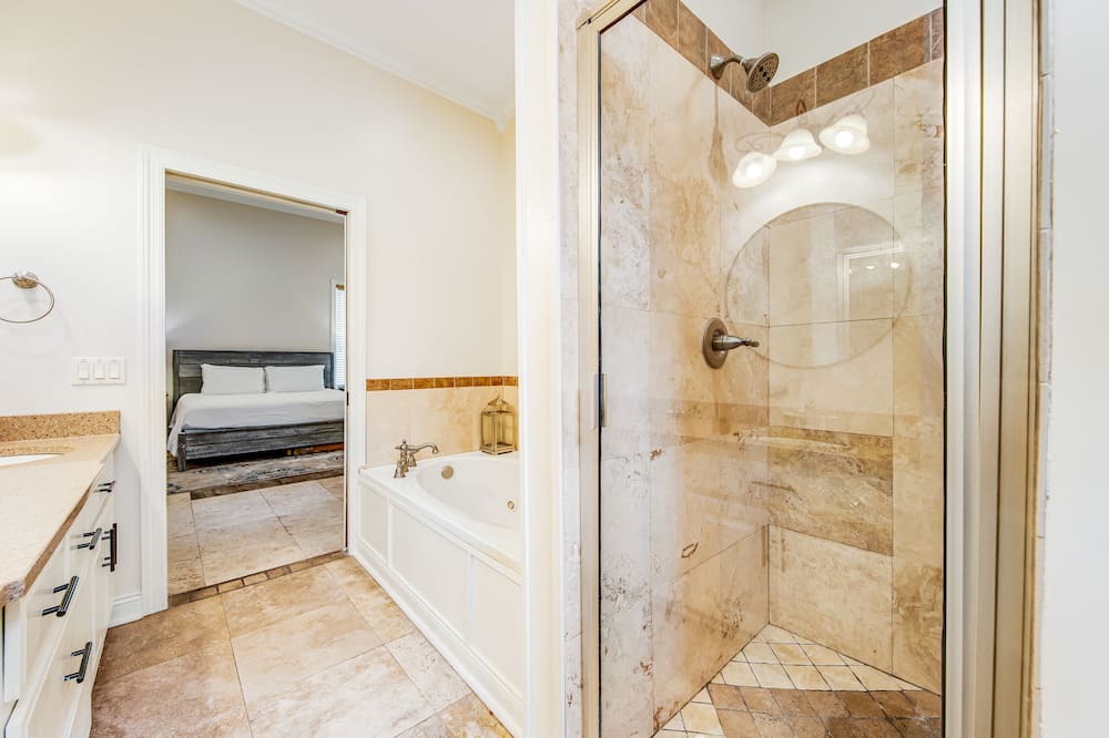 Photo of Others in Fort Bay