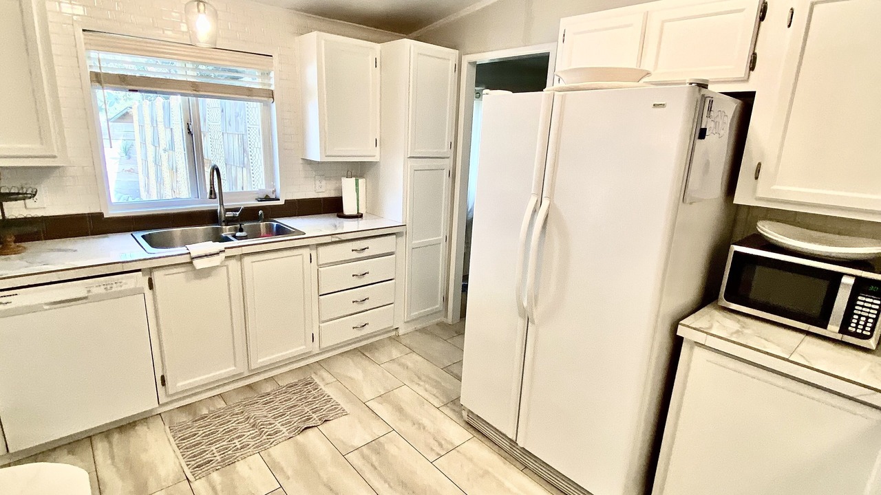 Photo of Kitchen in Deschutes River Woods