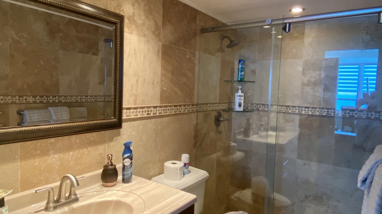 Photo of Bathroom in Mid Beach