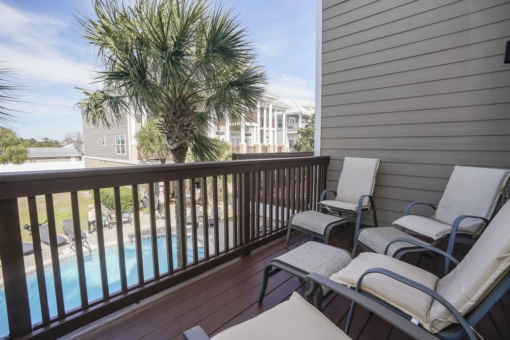 Photo of Patio Balcony in Kiska Beach