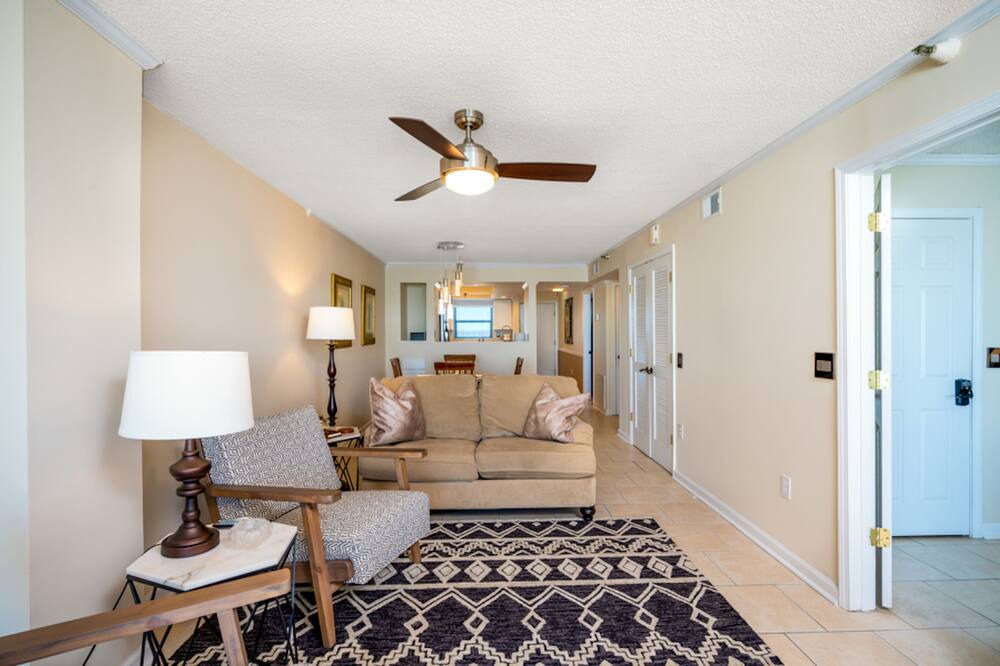 Photo of Livingroom in Navarre Beach