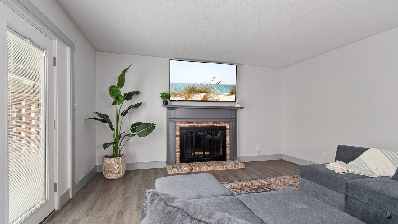Photo of Livingroom in East Hill