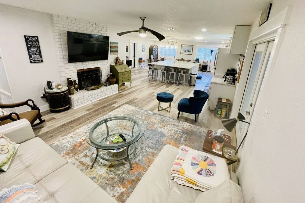 Photo of Livingroom in Wright