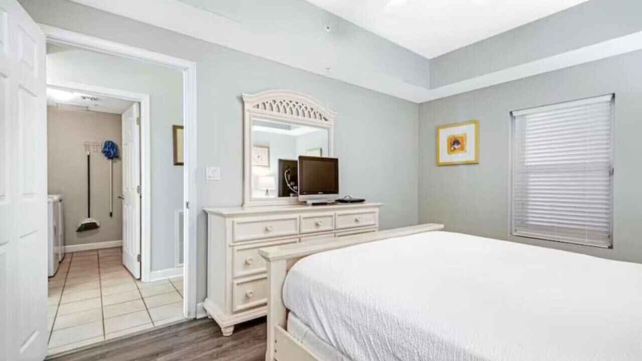 Photo of Bedroom in Navarre Beach