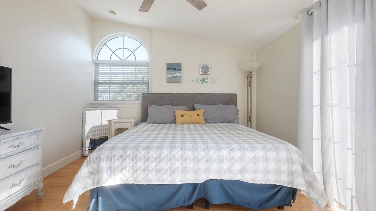 Photo of Bedroom in Gulf Breeze