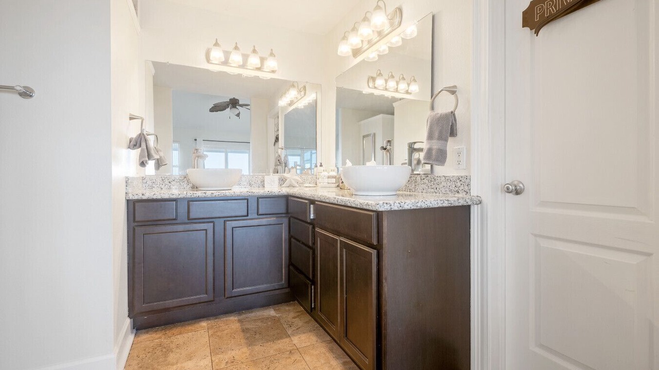Photo of Bathroom in Gulf Breeze