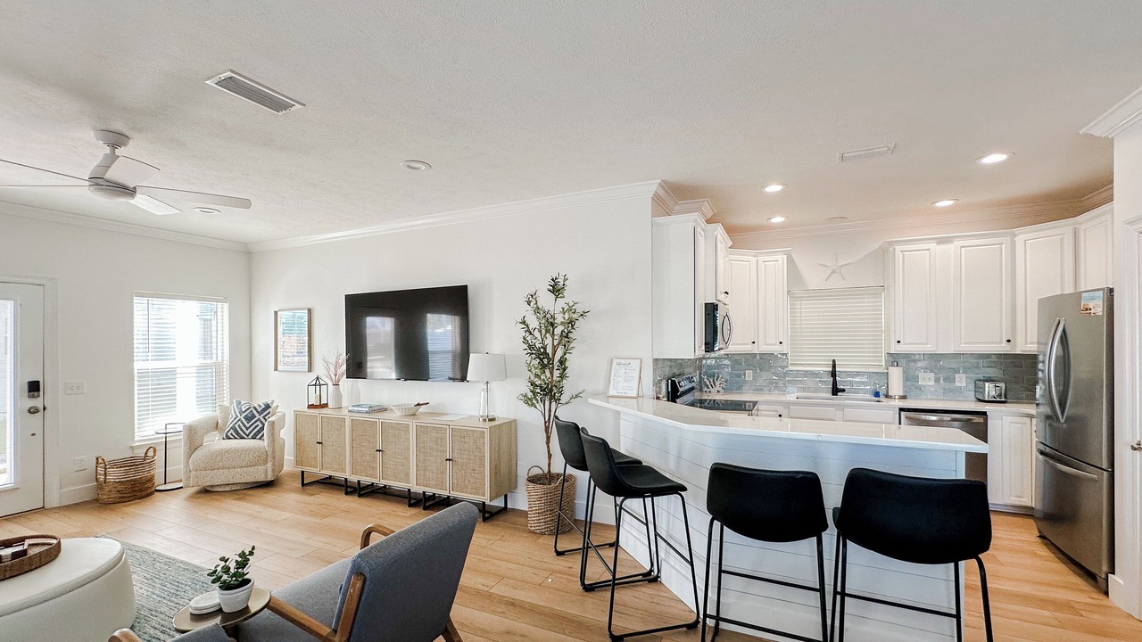 Photo of Others in Laguna Beach Estates
