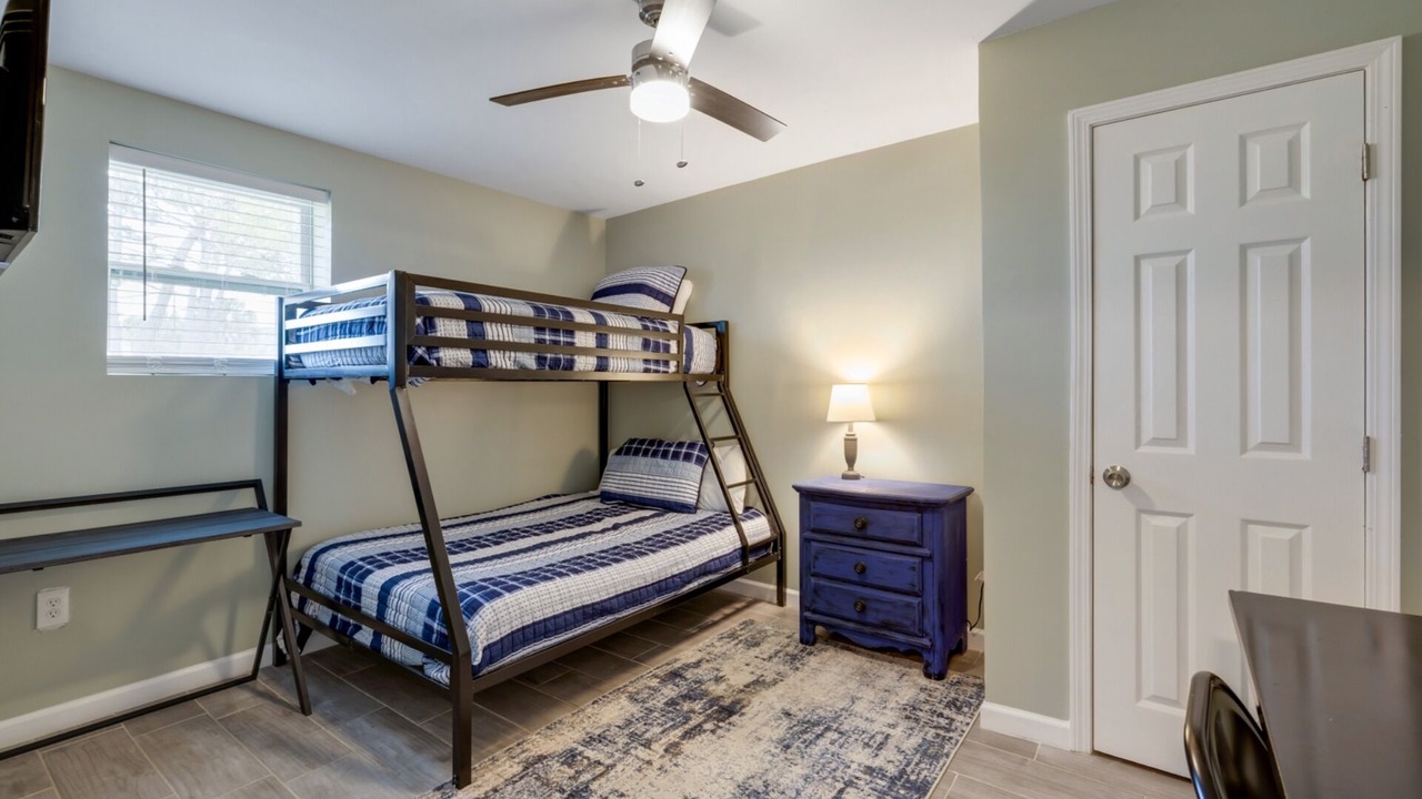 Photo of Bedroom in Biltmore Beach