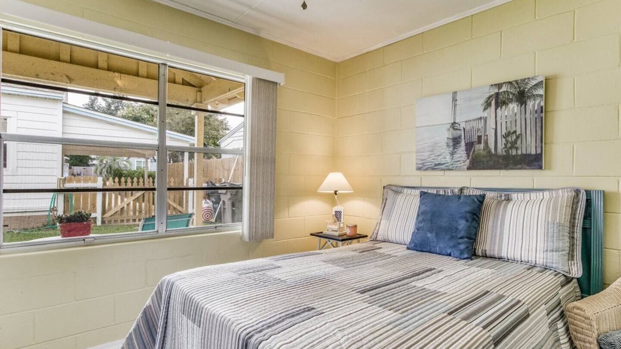 Photo of Bedroom in Navy Point