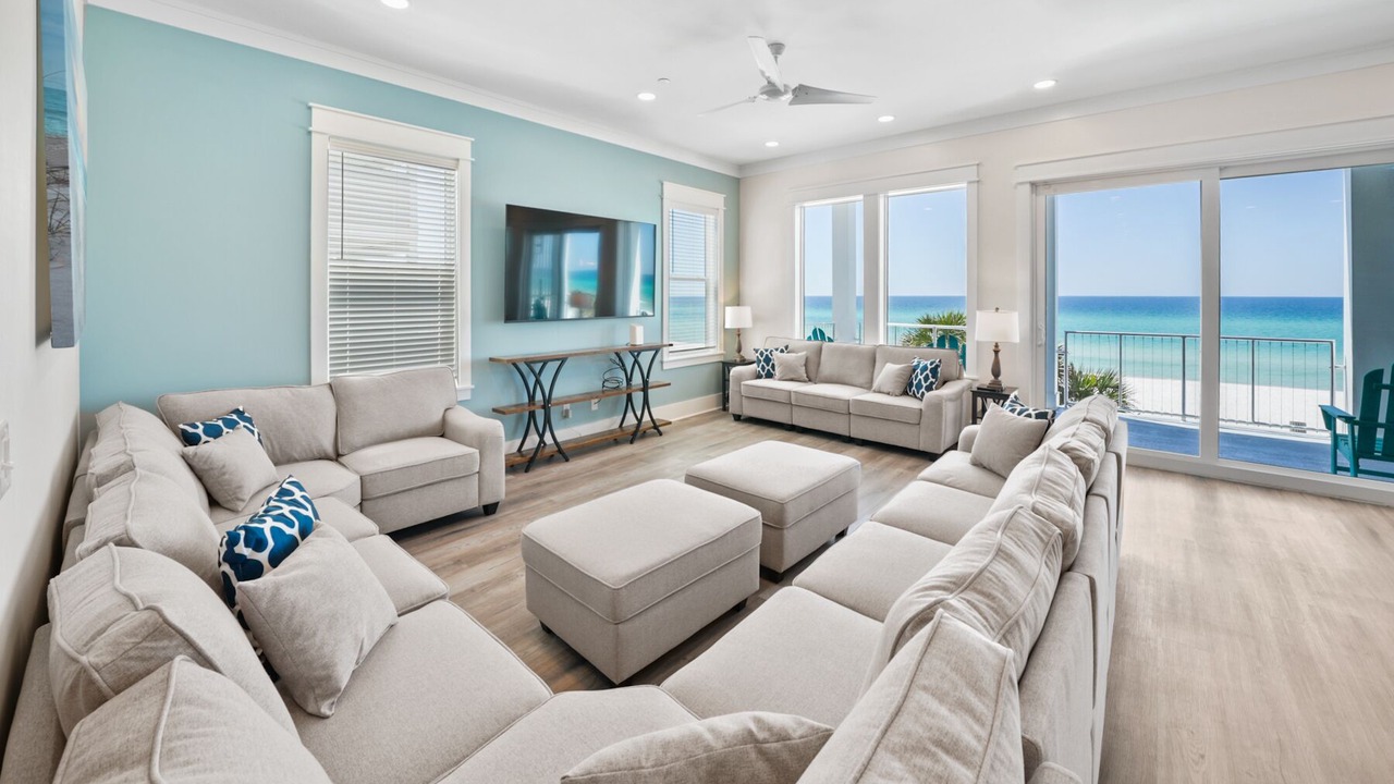 Photo of Livingroom in Laguna Beach Estates