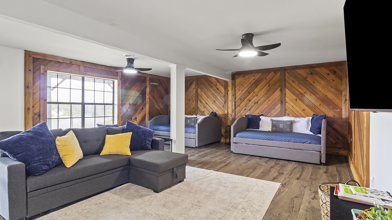 Photo of Livingroom in Springdale
