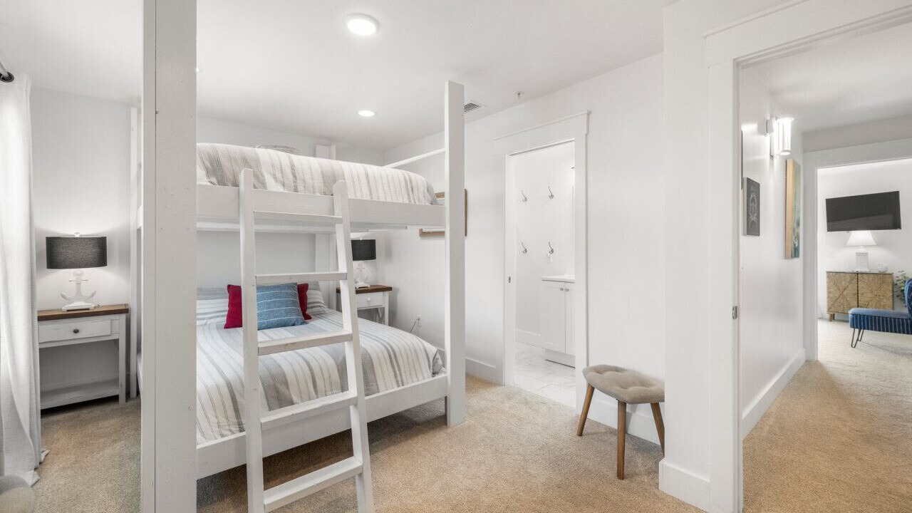 Photo of Bedroom in Mexico Beach