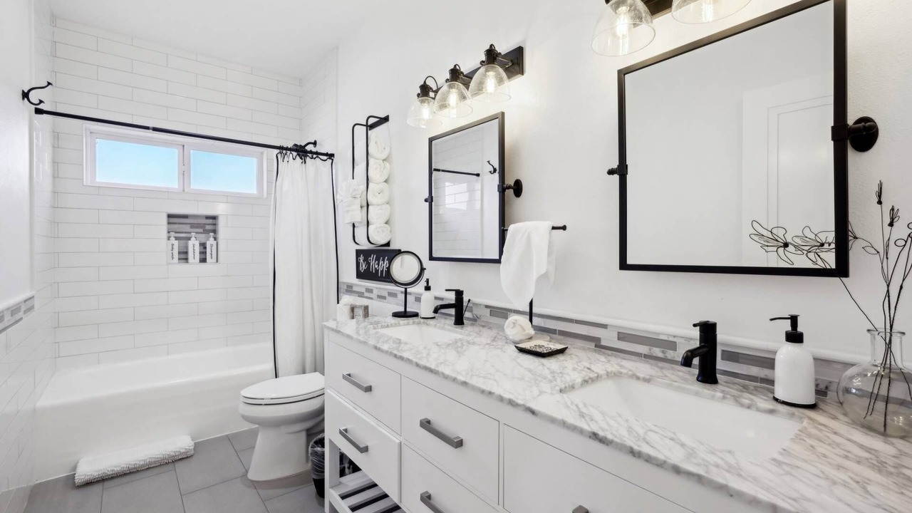 Photo of Bathroom in Amity