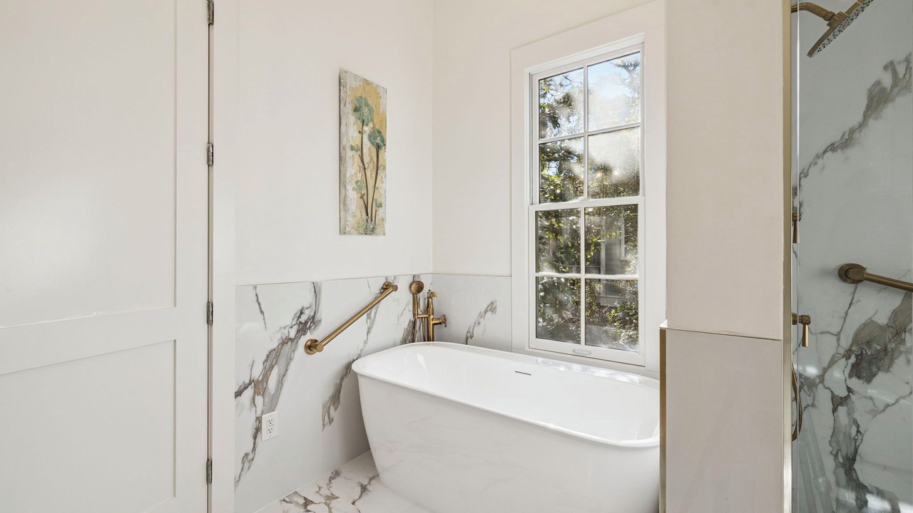 Photo of Bathroom in Forest District