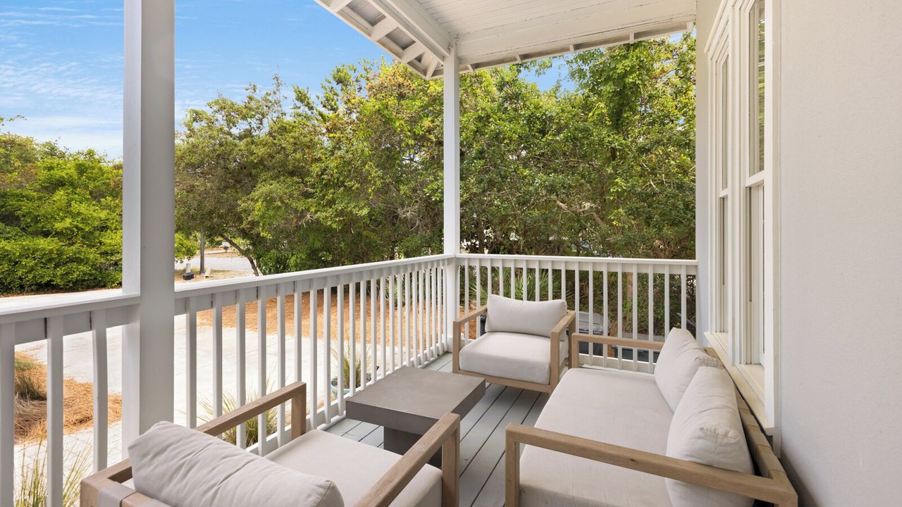 Photo of Outdoor in White's Gulfview