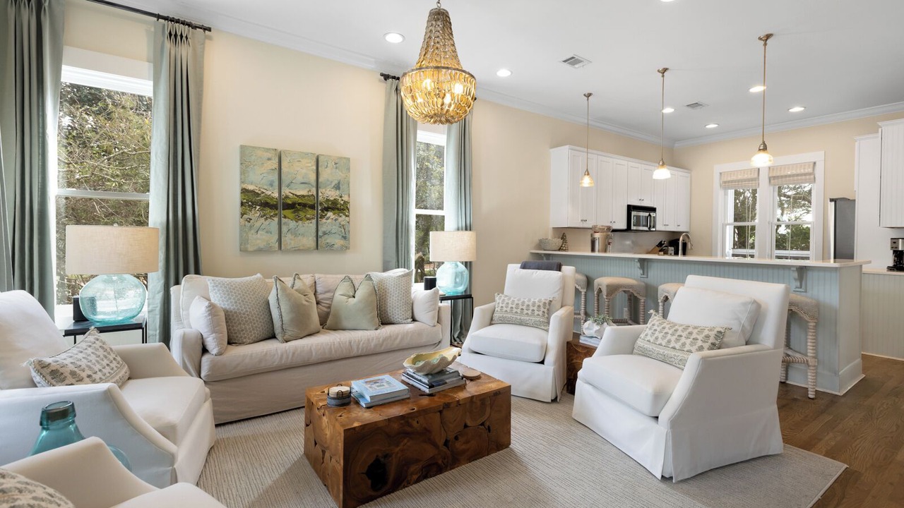 Photo of Livingroom in White's Gulfview