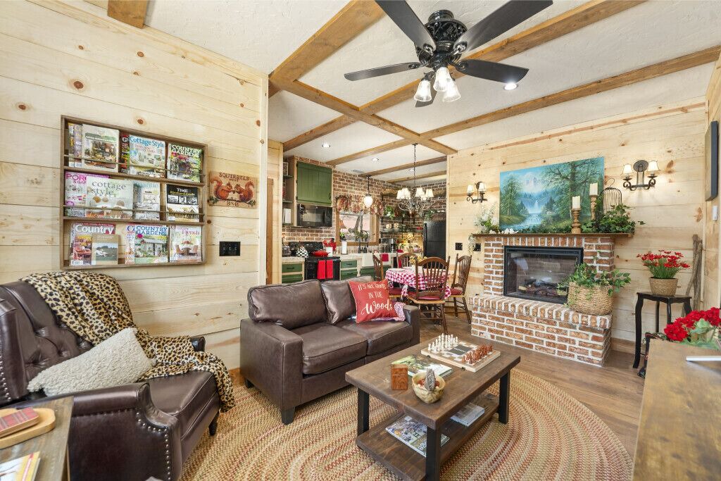Photo of Livingroom in North Auburn